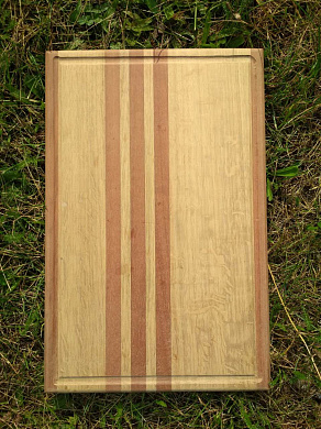 Разделочная доска из дуба и красного дерева