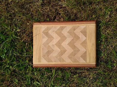 Разделочная доска из дуба, красного дерева и клена